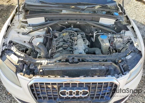 2013 Audi Q5 Premium Plus z USA, uszkodzony, nr VIN WA1LFAFP1DA008589